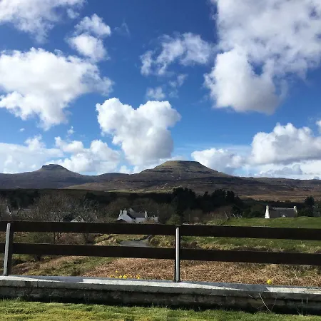 Skye Getaways Self Catering Accommodation Dunvegan  Esterno foto